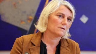 France Backtracks on Doubling Medical Deductible Cap