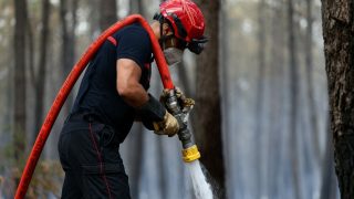 Gironde Wildfires Spark Surge in Volunteer Firefighter Applications