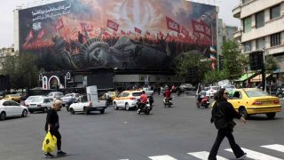 US-Iran Gulf Ceasefire Talks Stall, Hormuz Blocked