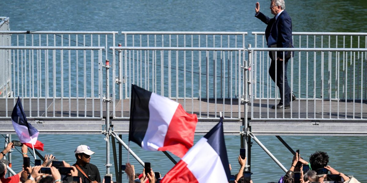Mélenchon Claims Ecology as Key 2027 Battlefield