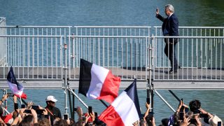 Mélenchon Claims Ecology as Key 2027 Battlefield