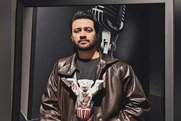 Atif Aslam Joins Katy Perry and Rihanna on Uber Arena’s Wall of Honour With Berlin Buddy Bear