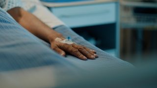 France's Assisted Dying Law Stalls as Key Decrees Remain Unpublished