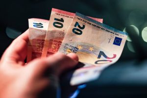 French Inflation Accelerates to 3% as Energy and Food Prices Bite