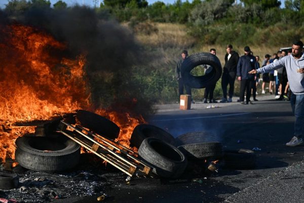 French Fishermen Block Fuel Depots Over Diesel Costs