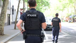 Police Save Suicidal Father Before Raid Arrives