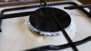 France Braces for Record Energy Bills as Gas Prices Climb and Global Supply Tightens