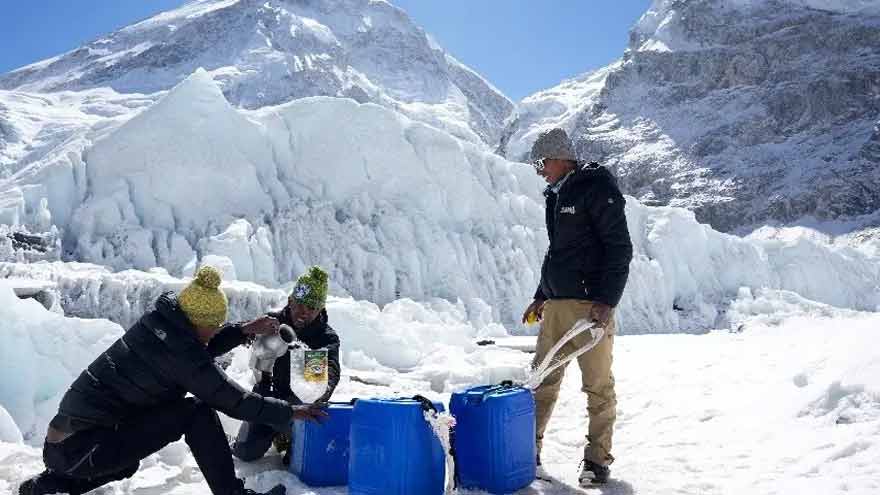 Himalayan Glaciers Near Tipping Point, Study Warns