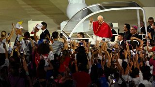 Pope Leo XIV Tells 80,000 Young People in Paris: 'You Are the Saints of France'