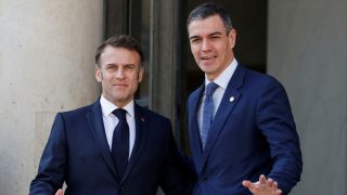 Spain Brings Public Debt Below 100% of GDP as France Struggles With Soaring Interest Costs