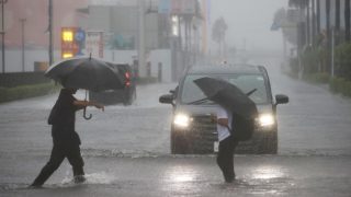 Typhoon Dujuan Kills Four Near Tokyo, 1.6M Evacuated