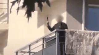 Caen Woman Brandishes Fake Weapon at Protesting Students, Promptly Surrenders to Police