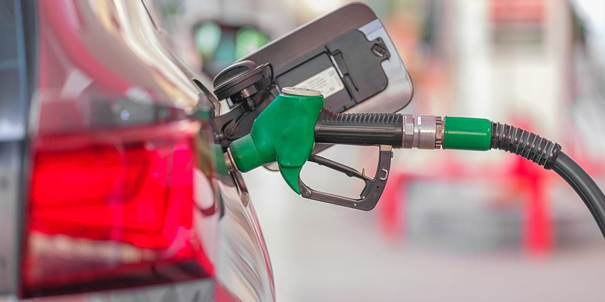 France Cuts Emissions as Soaring Fuel Prices Curb Consumer Demand