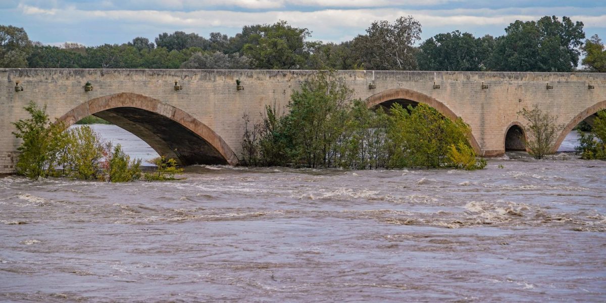Southern France Under Water: Storms Sever A9 Motorway and Flood Lunel Streets