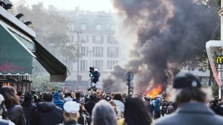 France's Protest Aftermath: When Dinner Table Debates Turn Toxic