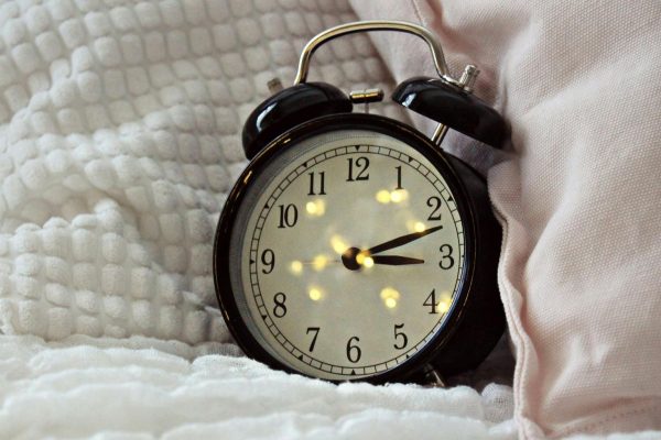 France Falls Back Early: Why the Winter Time Change Arrives Sooner This Year
