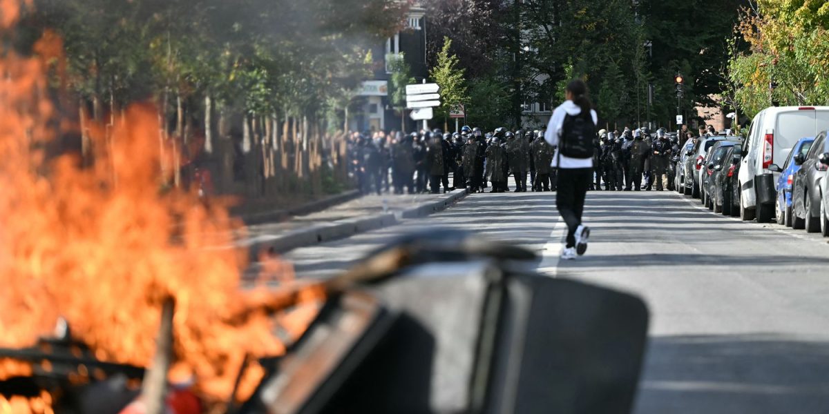 French Students in Aubervilliers Vow to Organize Blockade Movement as National Protests Grow
