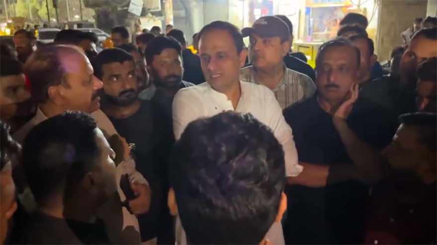 Karachi Mayor Reviews Night-Time Works as City Eyes Rehabilitation of 140 More Roads