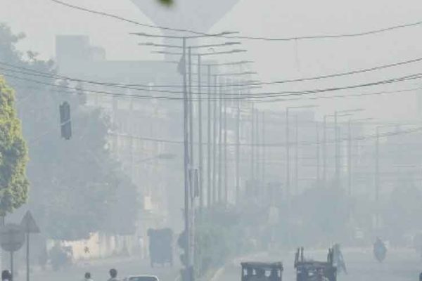 Lahore Tops Global Pollution Ranking as Hazardous Smog Chokes the City