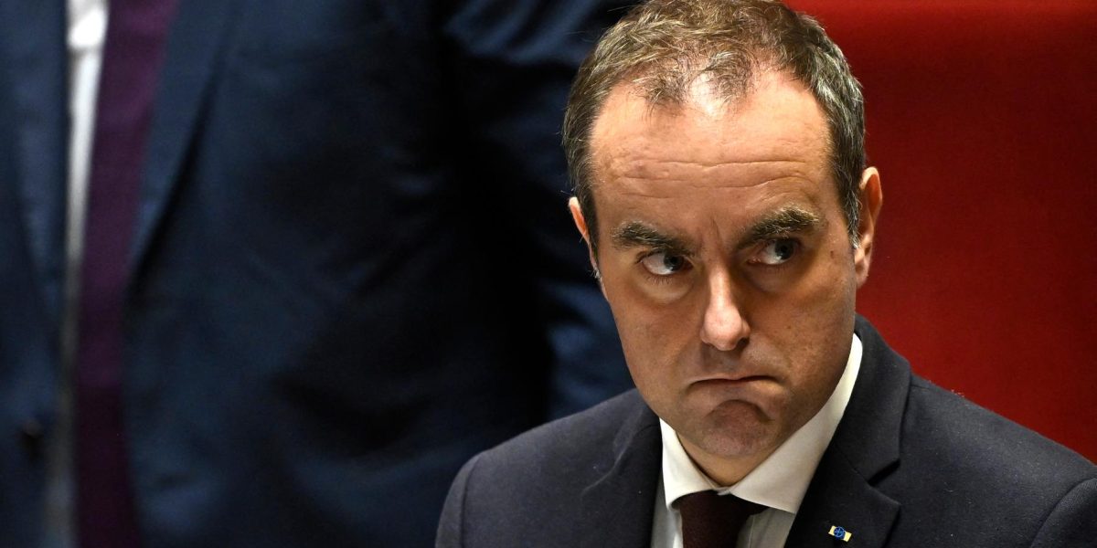 Lecornu's Late Responses Fuel France's Escalating Social Crisis
