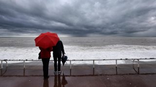 Storm Austen Barrels Toward France: Five Departments on Orange Alert as 130km/h Winds Loom