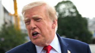 Trump Slams Zelensky as “A Shame” Over Renewed Strikes on Russian Refineries