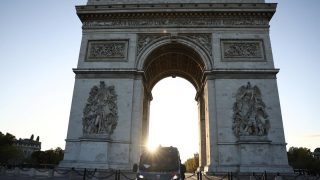 Young Man Dies in Fall From Arc de Triomphe in Paris